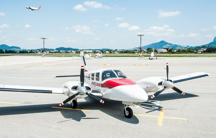 Piper Seneca | © AIRLINK Luftverkehrs GmbH
