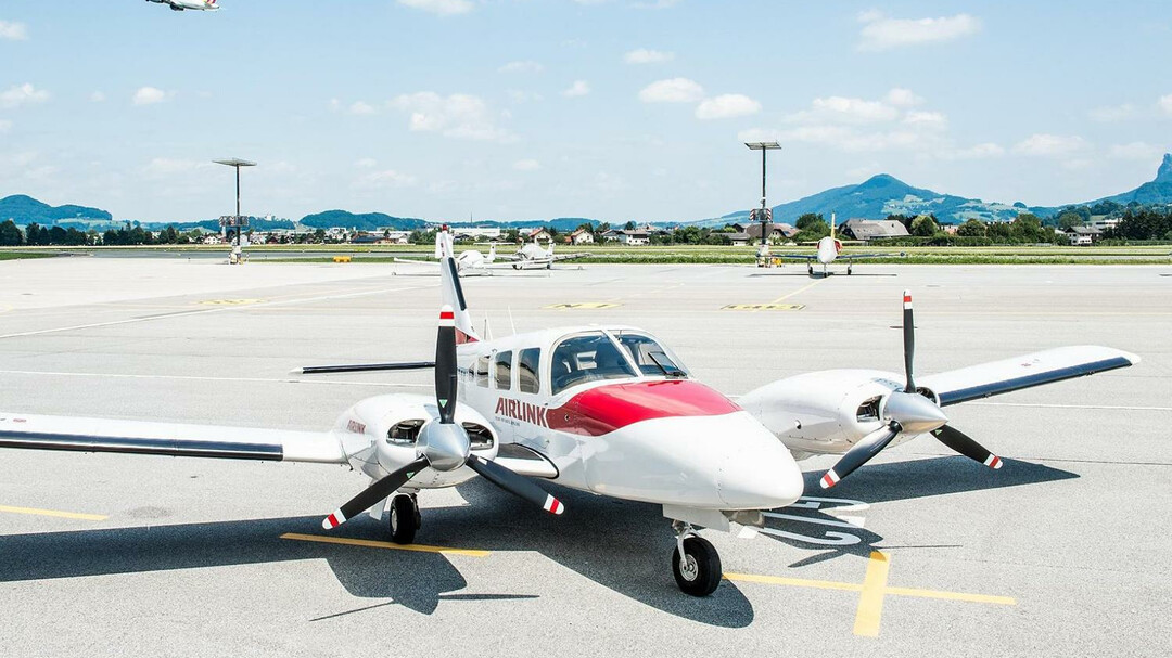 Piper Seneca | © AIRLINK Luftverkehrs GmbH