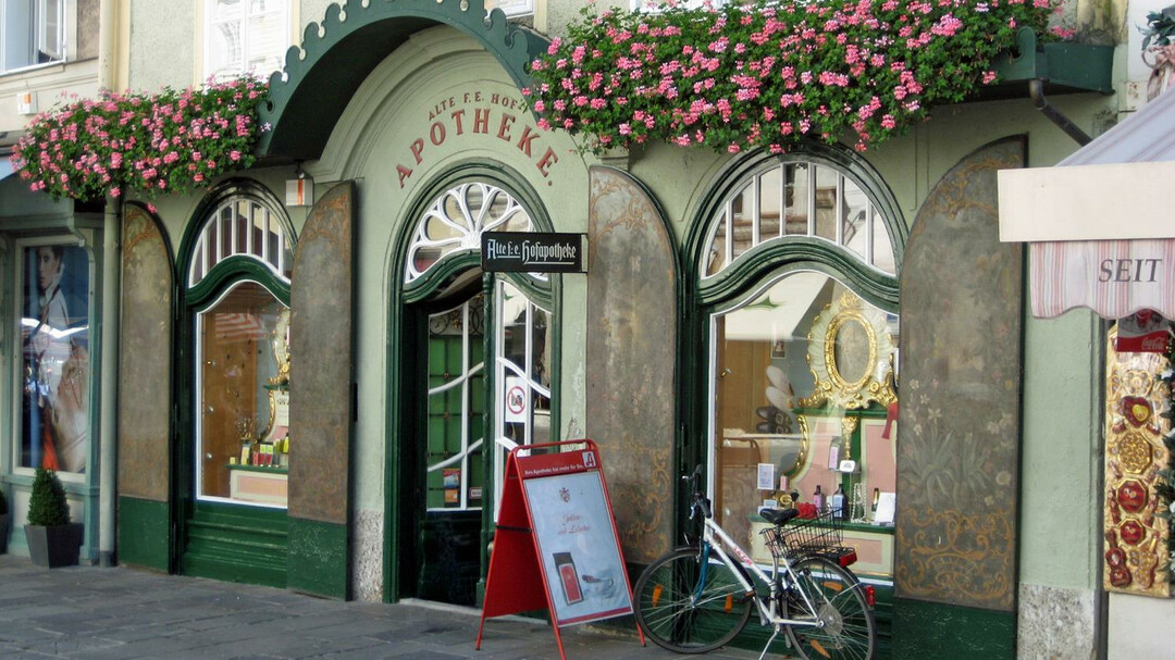 The Prince-Archbishoprical 'Alte Hofapotheke' at 'Alter Markt' | © Tourismus Salzburg / S. Siller