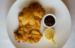 Wienerschnitzel im Arthotel Blaue Gans | © pertramer.at