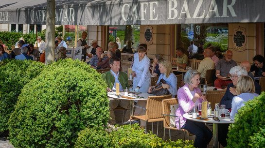 Terrasse vom Cafe Bazar | © Tourismus Salzburg GmbH, Breitegger G.