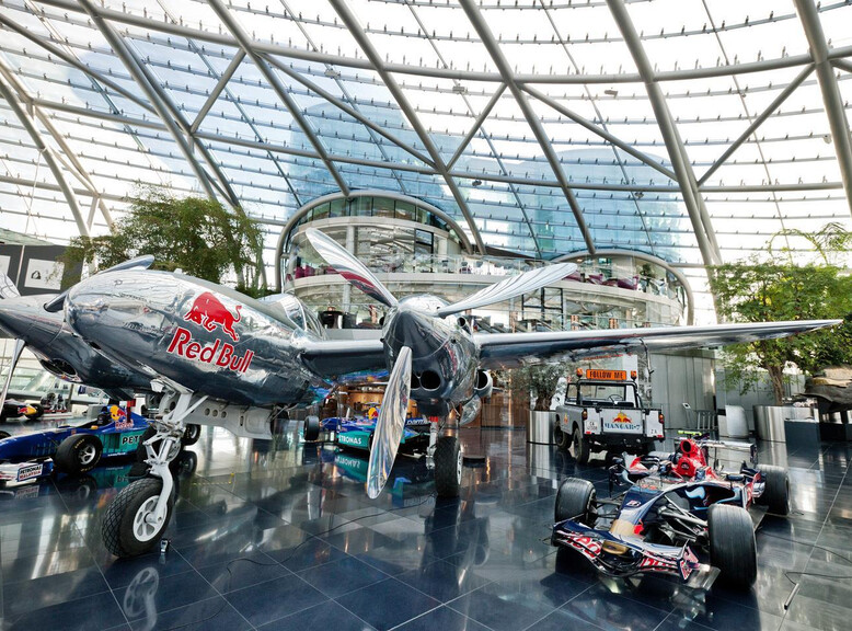 Hangar 7 | © Red Bull Hangar-7 / Helge Kirchberger Photography