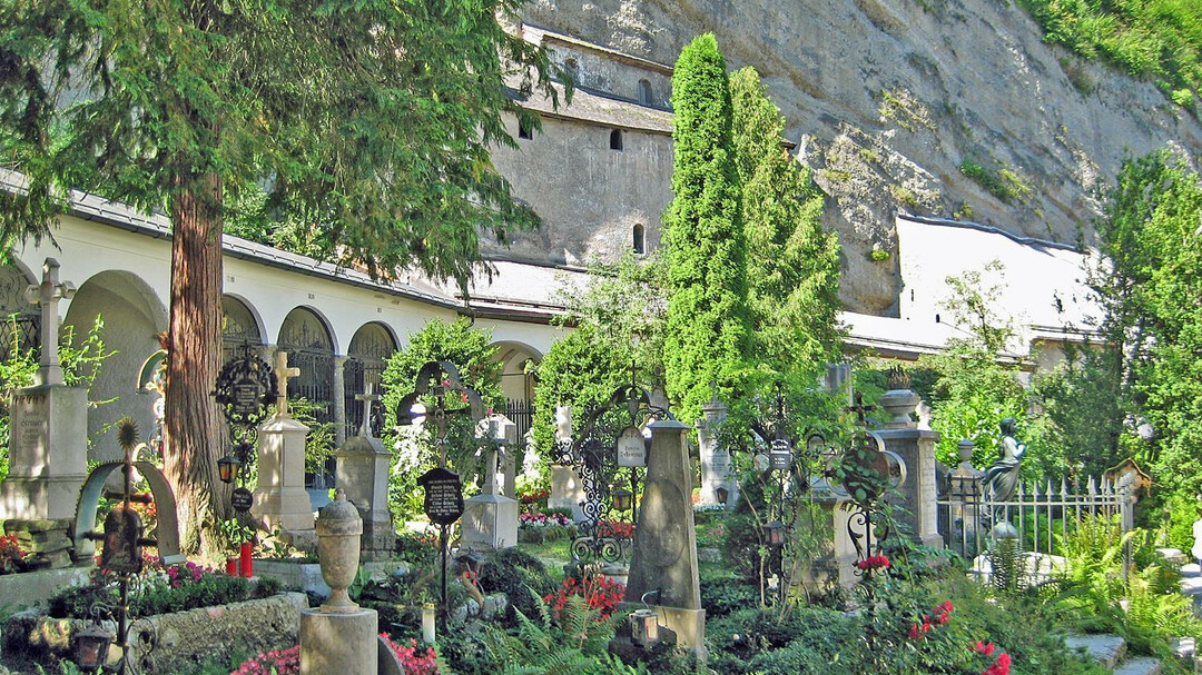 St. Peter's Cemetery, view at Catacombs | © Tourismus Salzburg / S. Siller