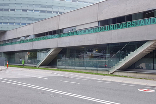 Façade Design at Chirugie West-Building | © Tourismus Salzburg