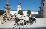 Fiakercarriage at Residenzplatz Square Salzburg | © Tourismus Salzburg