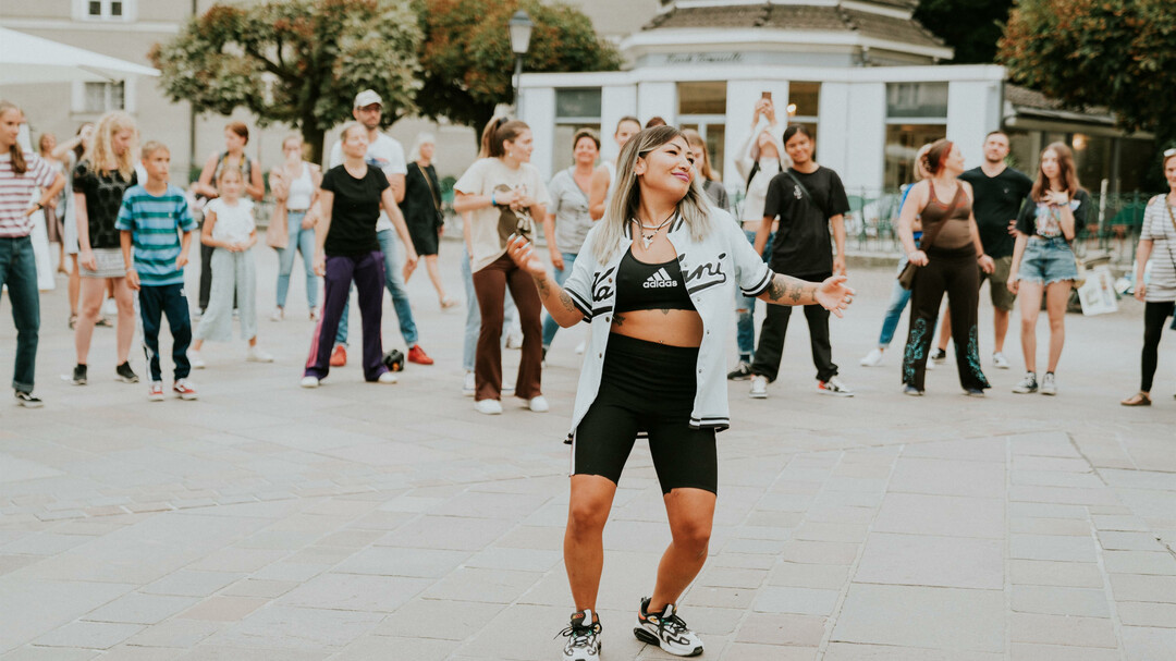Walking Dance Class at the Flavourama Street Dance Festival