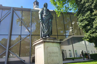 Friedrich Schiller Denkmal im Furtwängler Park | © Tourismus Salzburg GmbH / K. Brugger