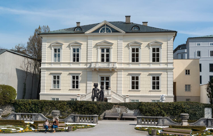 Galerie Ropac - exterior view Villa Kast | © Ulrich Ghezzi