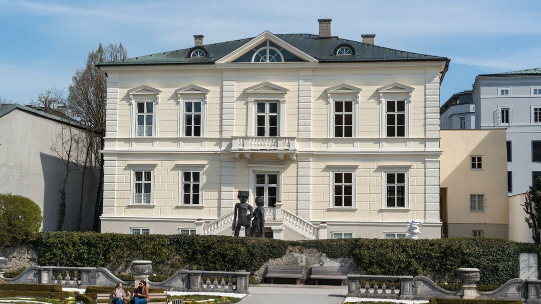 Galerie Ropac - exterior view Villa Kast | © Ulrich Ghezzi