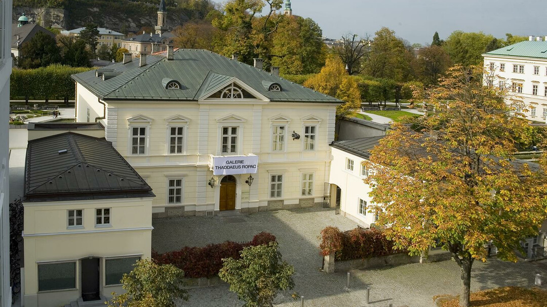 exterior view Villa Kast - Galerie Ropac | © Andrew Phelps