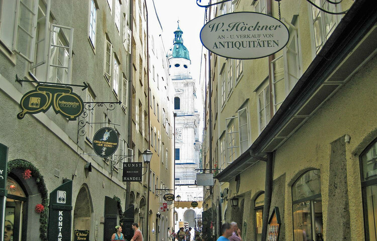 Goldgasse - view to Residenzplatz | © Tourismus Salzburg / S. Siller