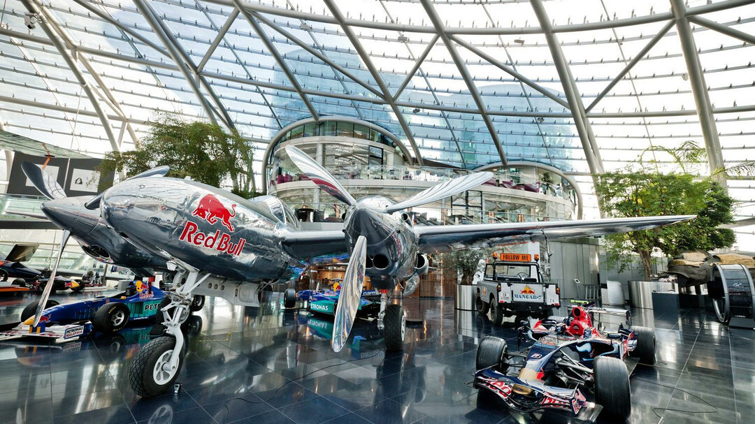 Hangar-7 Showroom | © Red Bull Hangar-7 / Helge Kirchberger Photography
