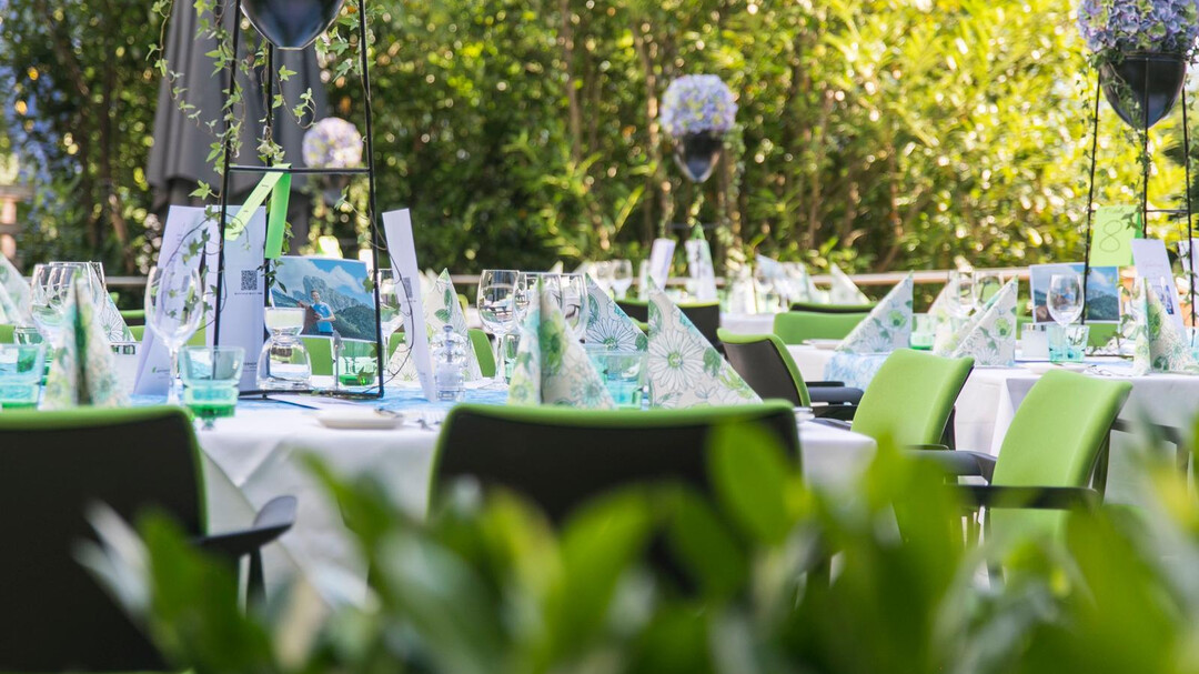 Außenbereich gedeckter Tisch | © Heffterhof