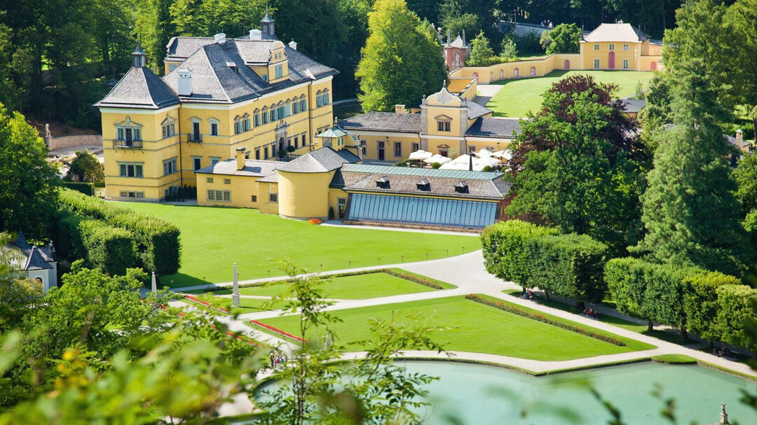 Hellbrunn Palace with garden | © Schlossverwaltung Hellbrunn