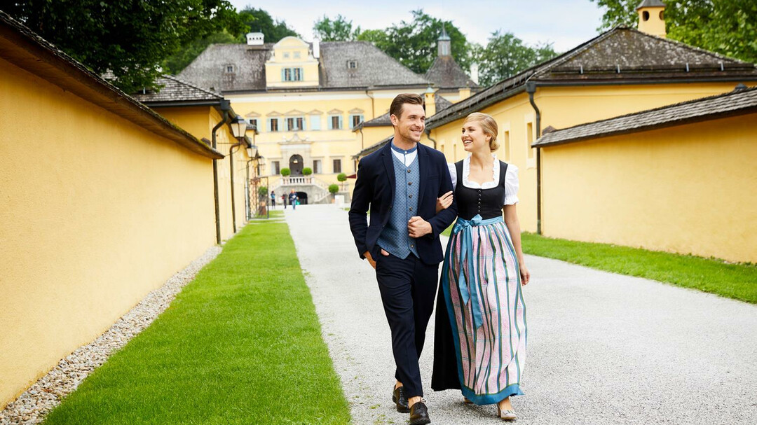 couple at Hellbrunn Palace | © Tourismus Salzburg 