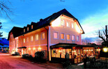Gasthof in der blauen Stunde | © Hotel und Gasthof Hölle