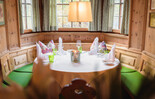 gedeckter Tisch in der Zirbenstube | © Hotel Gasthof Brandstätter