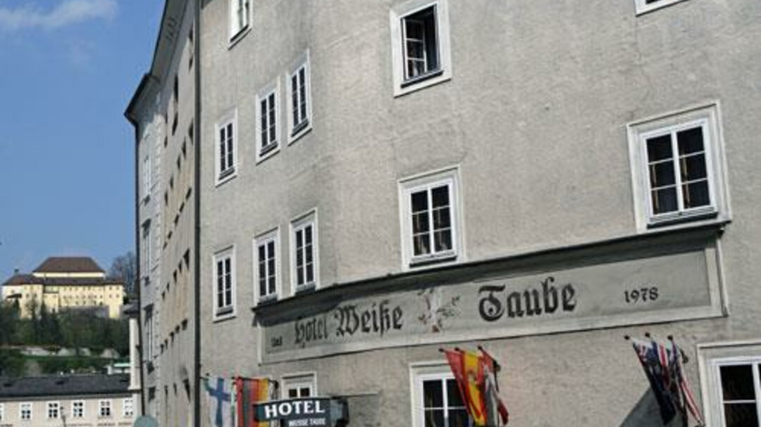 view to Capuchin Monastery | © Altstadthotel Weisse Taube