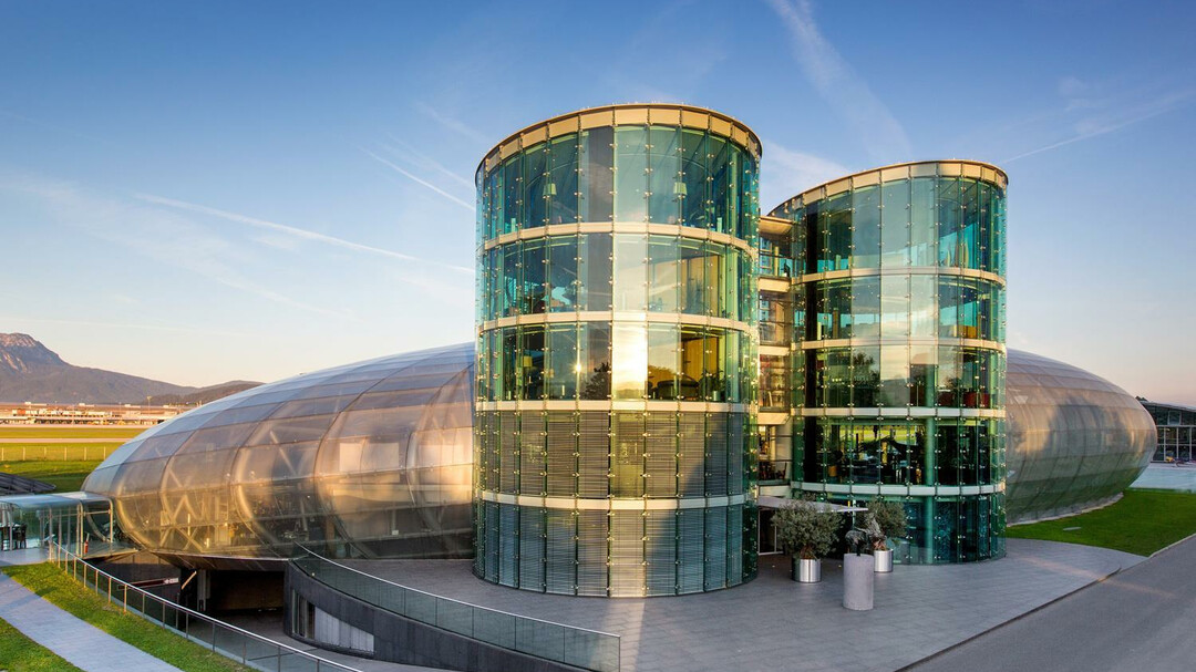 Hangar 7 | © Red Bull Hangar-7 / Helge Kirchberger Photography