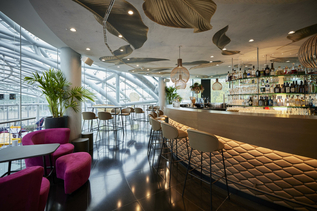 Mayday Bar | © Helge Kirchberger Photography / Red Bull Hangar-7