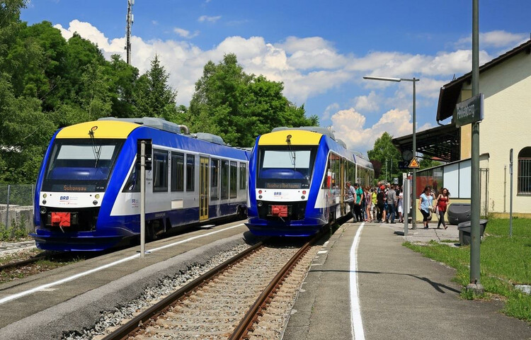 With the Meridian from Munich to Salzburg | © Bayerische Oberlandbahn GmbH