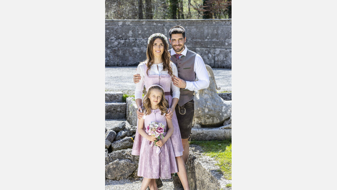 Familie in Tracht | © moser - Salzburger Trachten