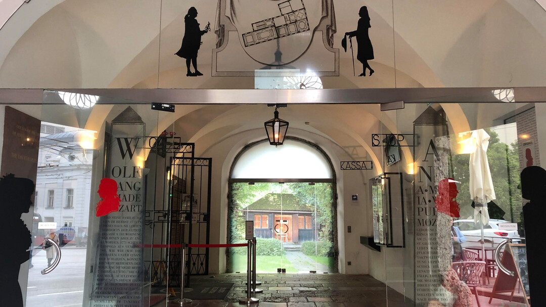 Eingang zum Mozart-Wohnhaus | © Tourismus Salzburg GmbH / K. Brugger