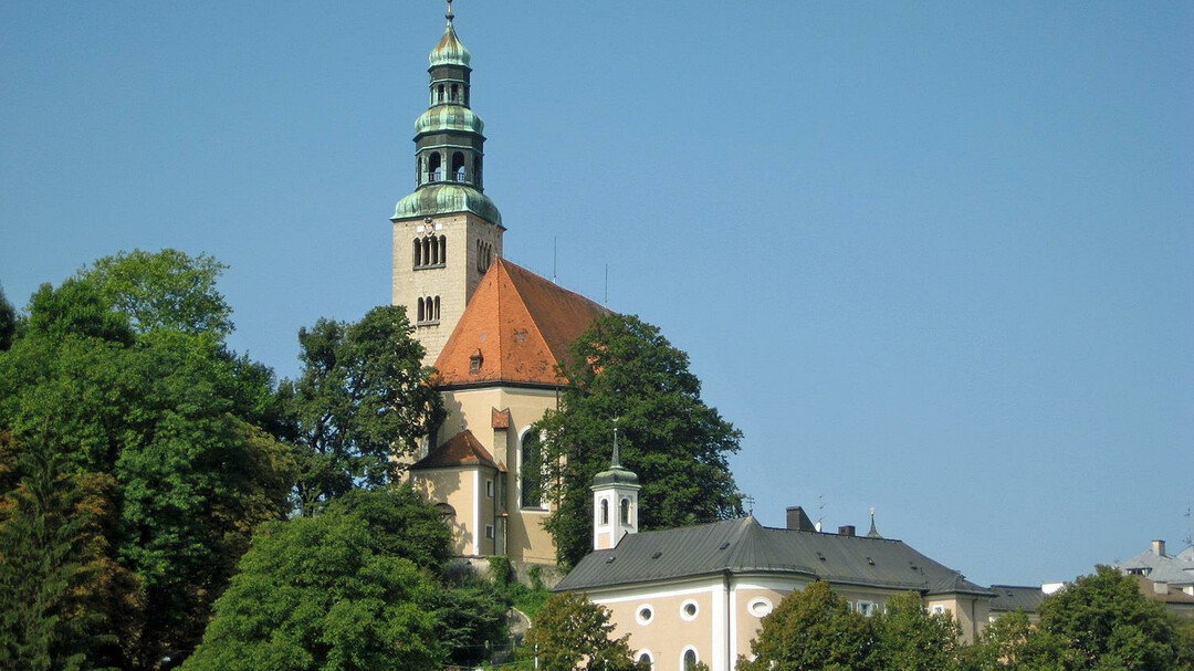 view from Salzachufer to Mülln Chruch | © Tourismus Salzburg / S. Siller