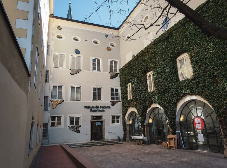 Museum der Moderne Salzburg/Rupertinum- Innenhof | © Tourismus Salzburg GmbH / B. Brunauer