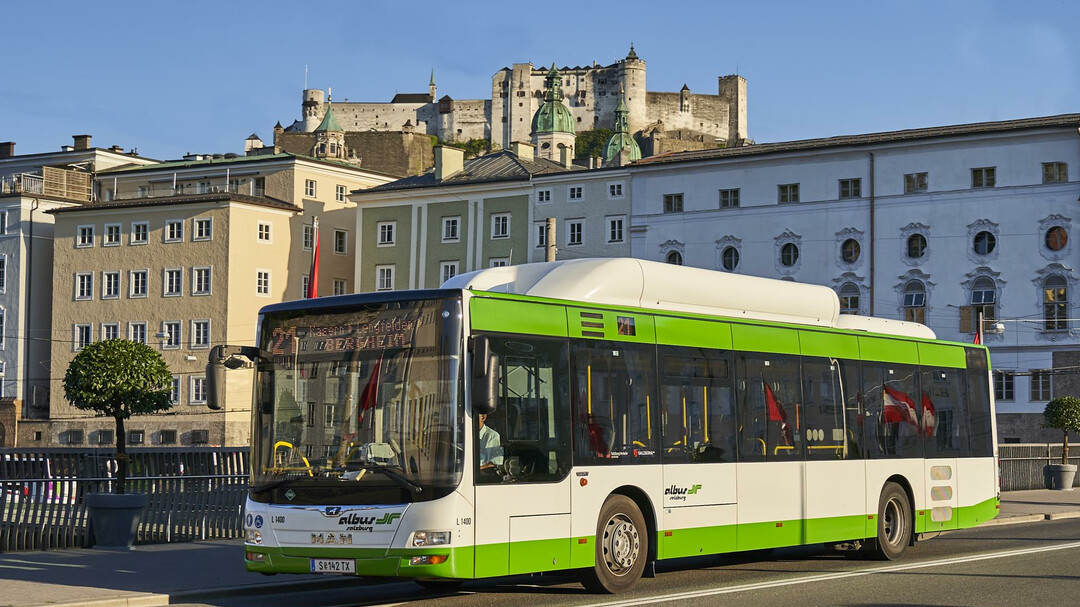 Linienbus auf der Staatsbrücke | © Albus Salzburg / M. Scheer