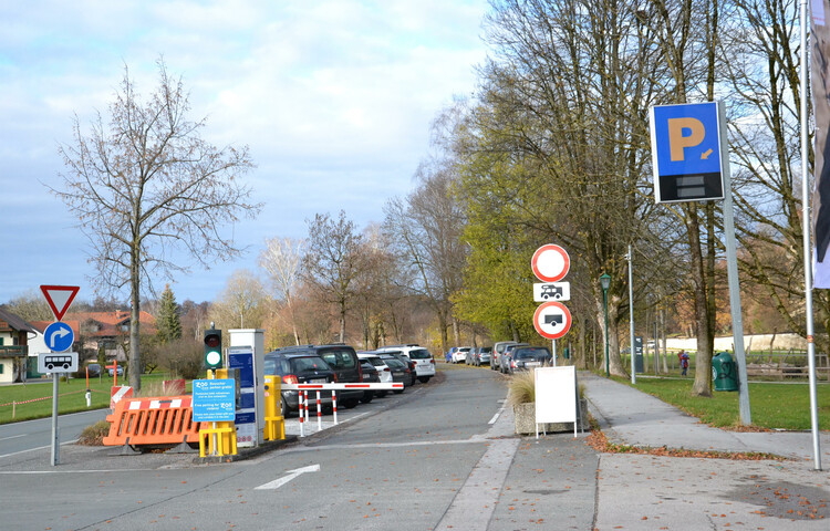 Parkplatz Zoo Hellbrunn Einfahrt | © Tourismus Salzburg