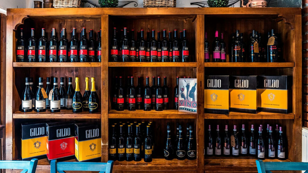 Weinregal | © Pasta e Vino