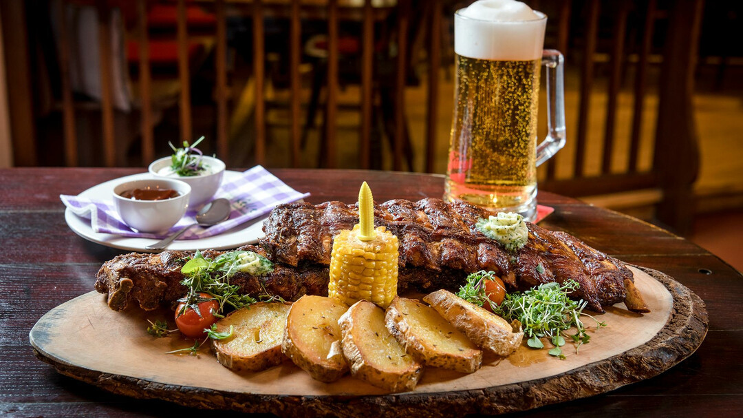 Ripperl mit Bier | © IMLAUER HOTEL PITTER