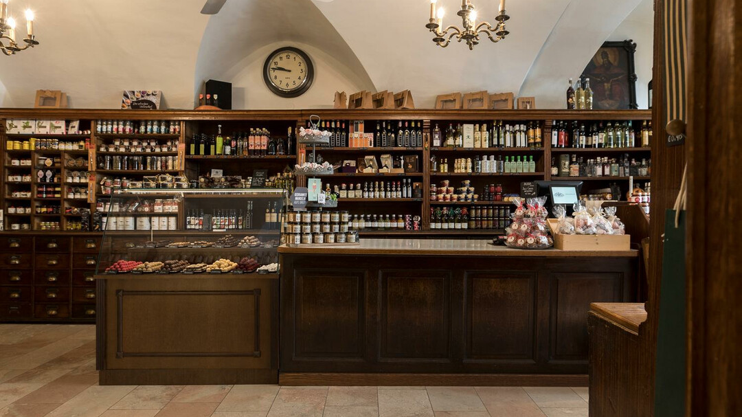 Geschäft Azwanger | © R.F. Azwanger