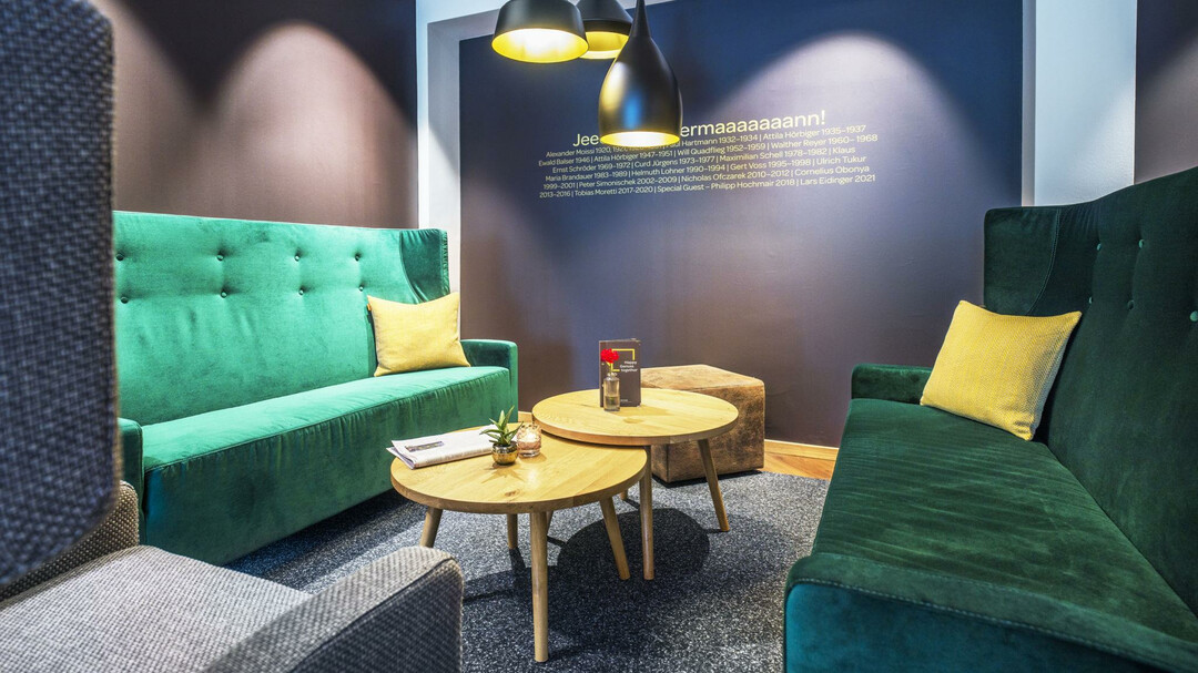 Sitzbereich Wolferls Café | © JUFA Hotel Salzburg City