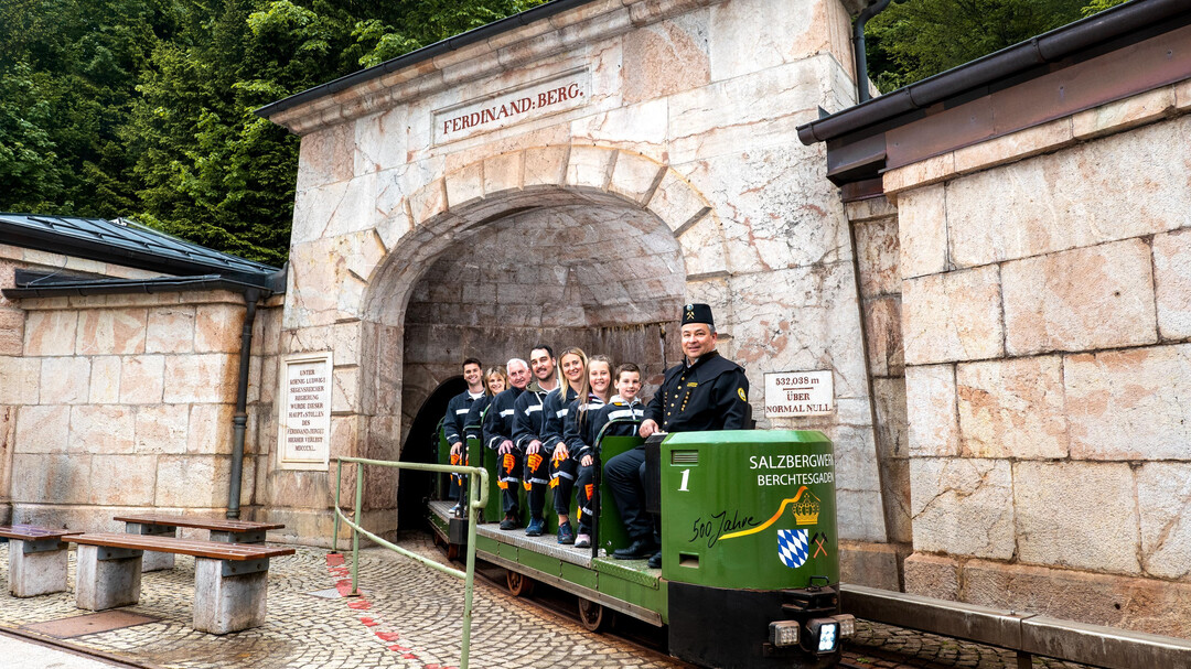 Grubenbahn in der Einfahrt