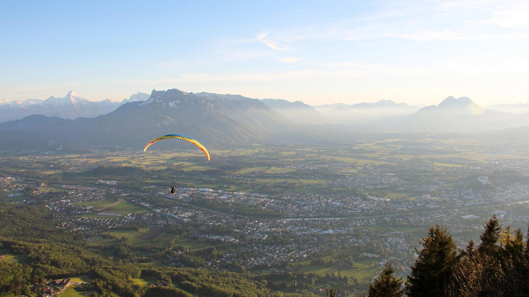 Paragleiten mit Alpenblick | © Andres Villamizar, Salzburg Paragliding
