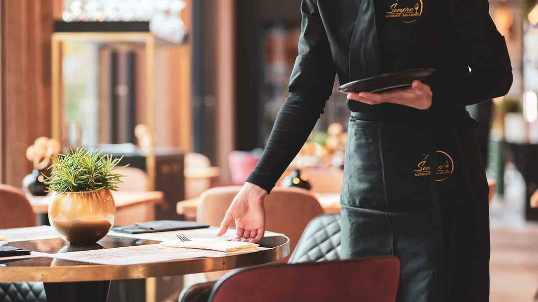 Service | © Sempre Ristorante.Bar.Lounge