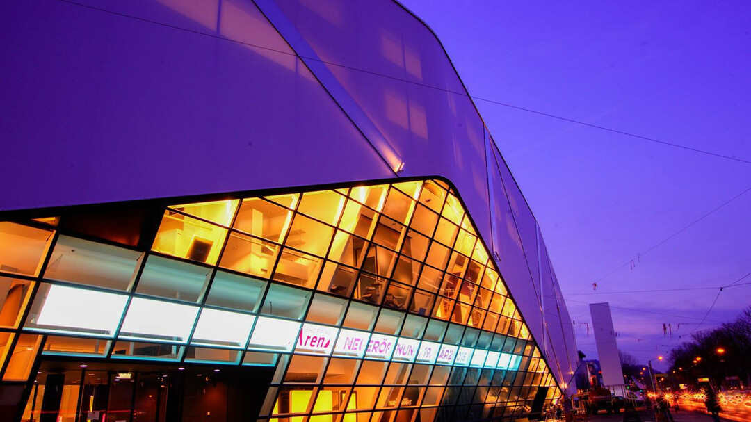 Shopping Arena Nachtansicht | © Franz Neumayr/Mike Vogl