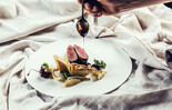 Hauptspeise (Rehrücken mit Polenta) | © © St. Peter Stiftskulinarium, Anja Koppitsch