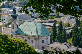 St. Sebastian's Church & Cemetery from the Kapuzinerberg | © Tourismus Salzburg/ G.Breitegger