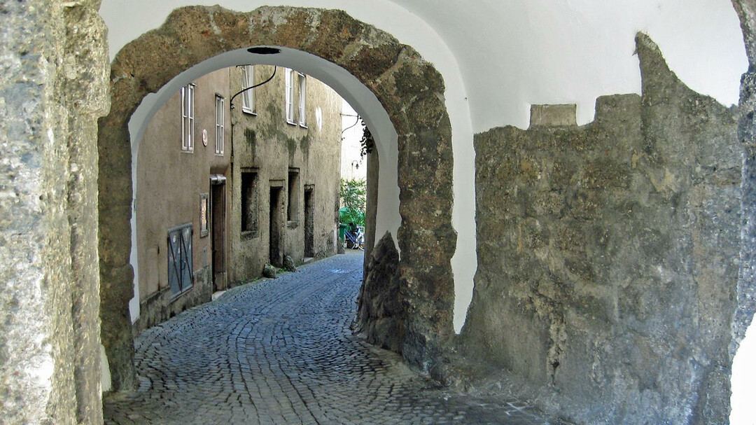 View through the inner Steintor | © Tourismus Salzburg / S. Siller
