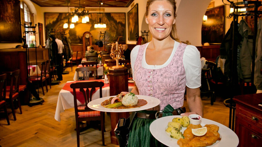 Fiaker Gulasch und Wienerschnitzel | © Sternbräu Salzburg