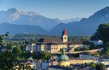 Nonnberg Priory with Untersberg | © Tourismus Salzburg / G.Breitegger