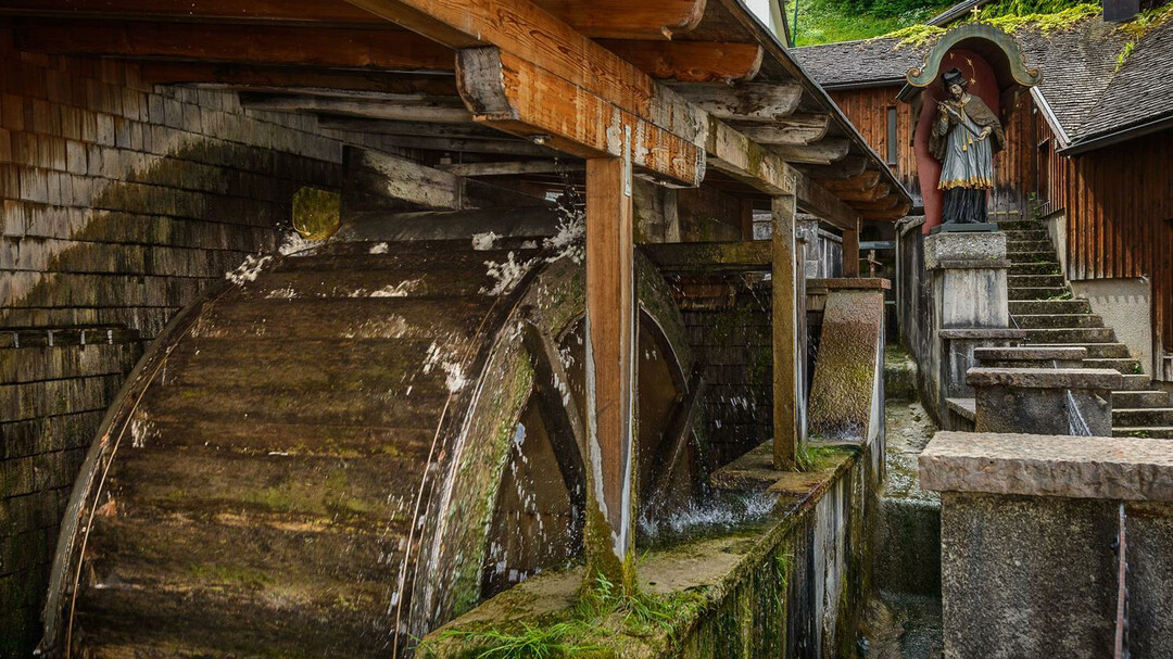 The mill wheel on the Almkanal has been reconstructed from an old model. | © Tourismus Salzburg GmbH, Breitegger G.