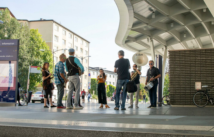 Music in the bus | © bahnhoffestival.at