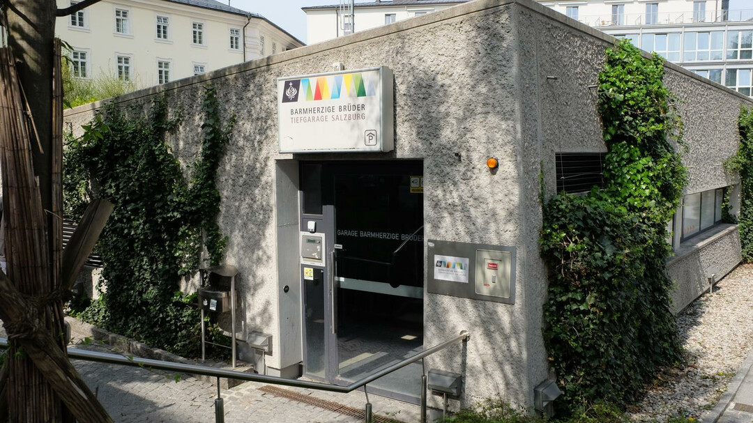 underground parking garage Barmherzige Brüder - entrance | © Krankenhaus der Barmherzigen Brüder