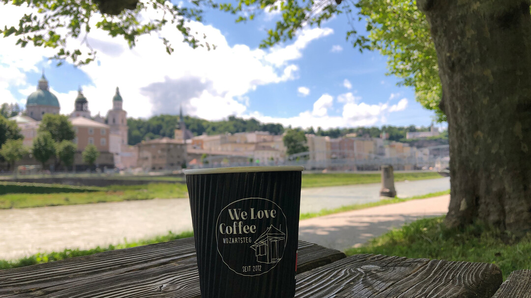 Kaffee von we love Coffee an der Salzach | © Tourismus Salzburg GmbH / K. Brugger
