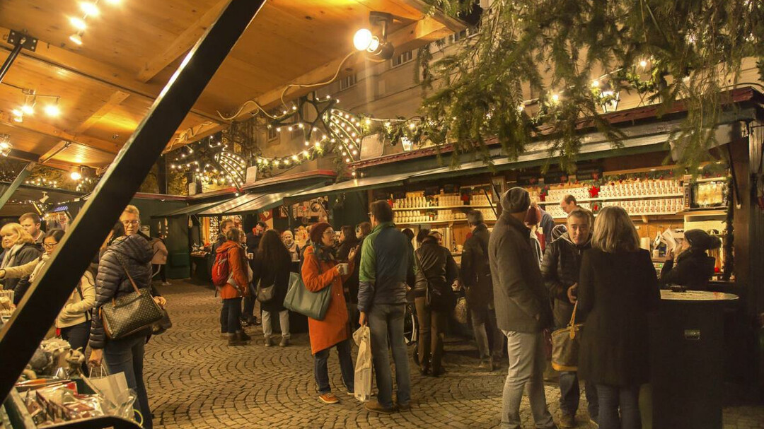 Abend am Weihnachtsmarkt | © weihnachtsmarkt-salzburg.at