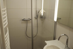 Bad_Vierbettzimmer_2